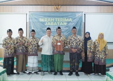 SERAH TERIMA JABATAN DI LINGKUNGAN UNISLA SERAH TERIMA JABATAN DI LINGKUNGAN UNISLA